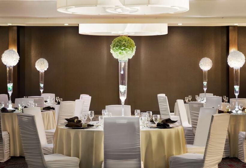 ホテル Doubletree By Hilton Toronto Airport West