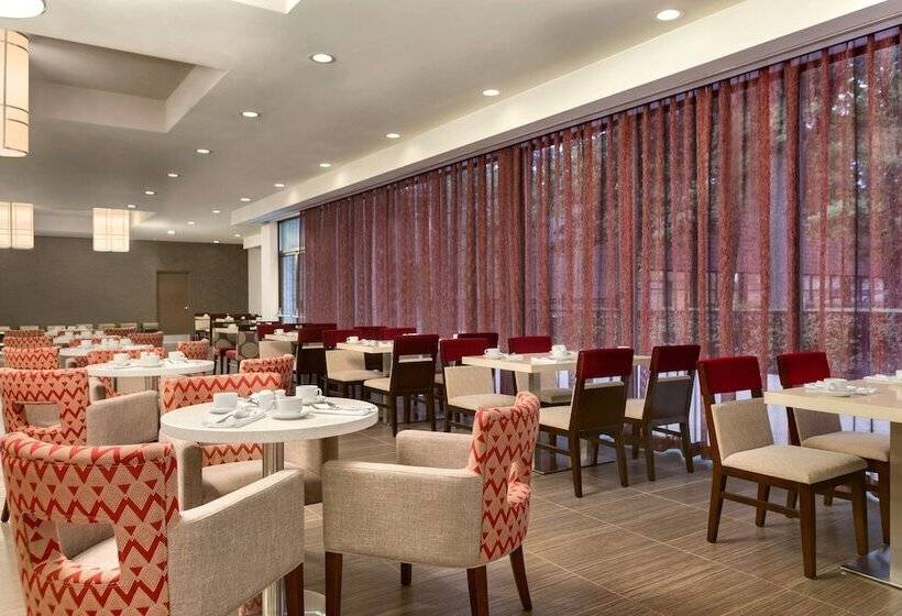 ホテル Doubletree By Hilton Toronto Airport West