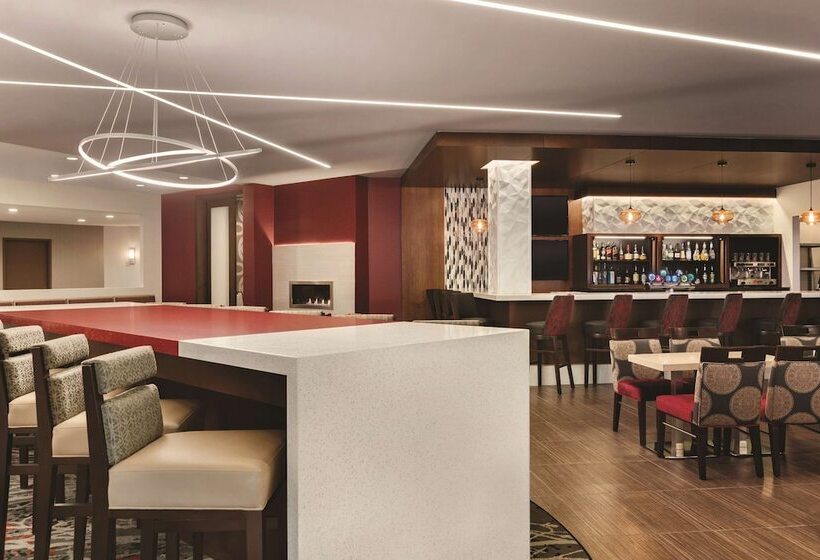 ホテル Doubletree By Hilton Toronto Airport West