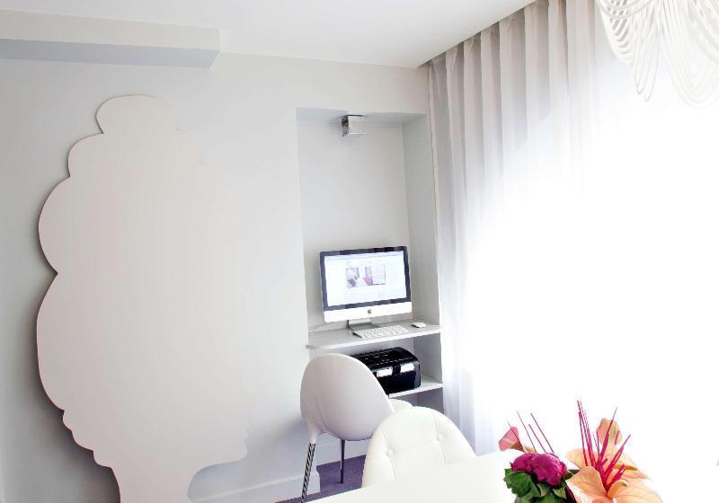 ホテル Elysée Secret