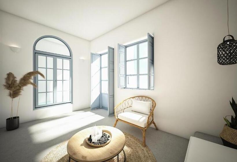 هتل Finikia Memories