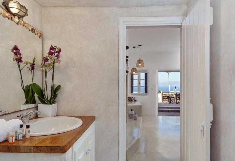 هتل Finikia Memories