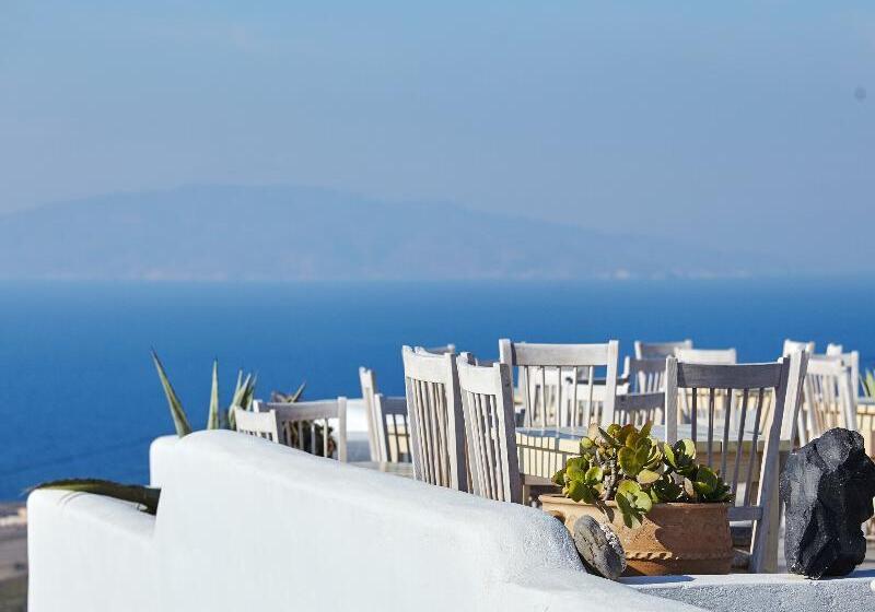 هتل Finikia Memories