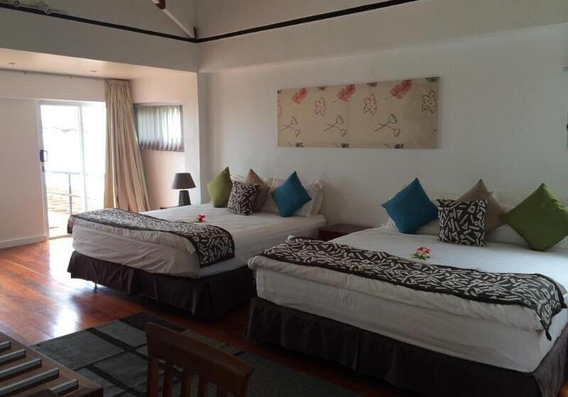 هتل First Landing Beach Resort & Villas