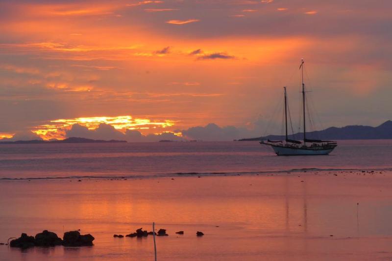 هتل First Landing Beach Resort & Villas