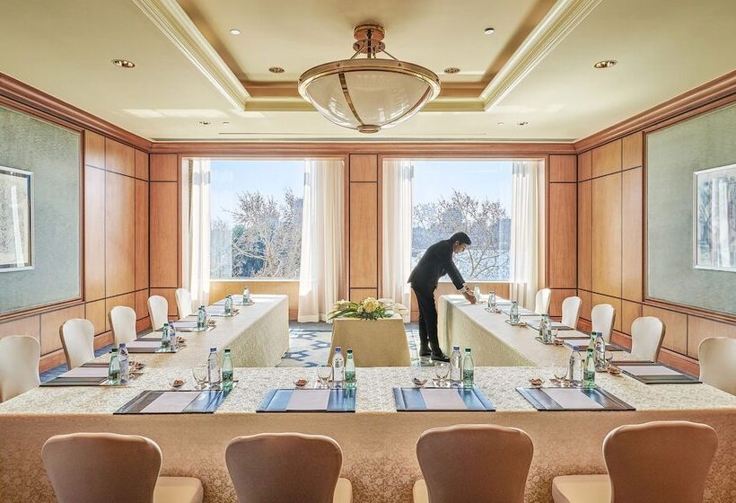 Four Seasons Hotel Cairo At Nile Plaza