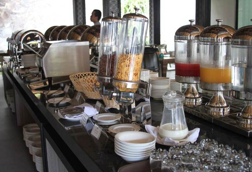 酒店 Grand Barong Resort