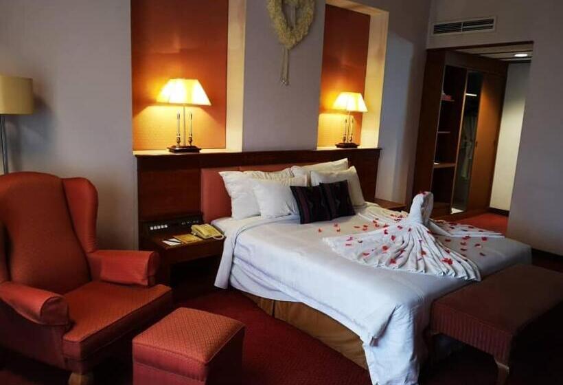 ホテル Grand Continental Kuching