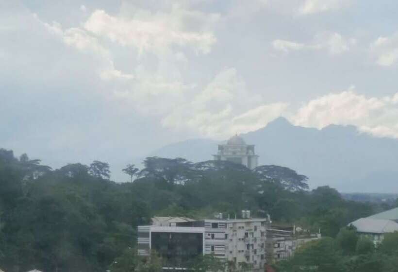 ホテル Grand Continental Kuching