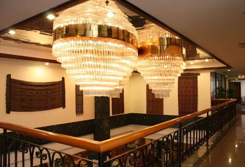 ホテル Grand Continental Kuching