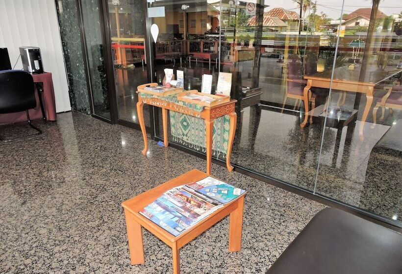 ホテル Grand Continental Kuching