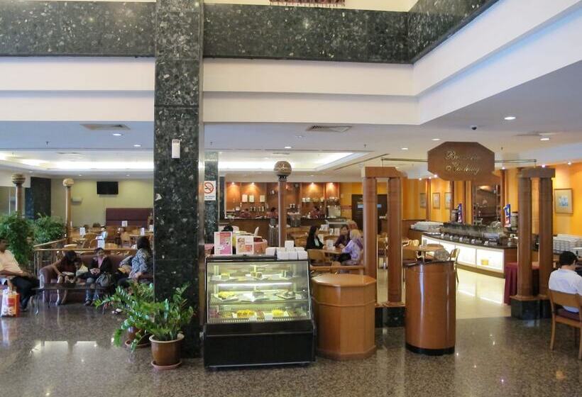 ホテル Grand Continental Kuching