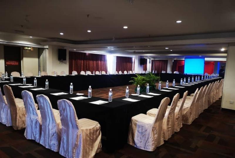 ホテル Grand Continental Kuching