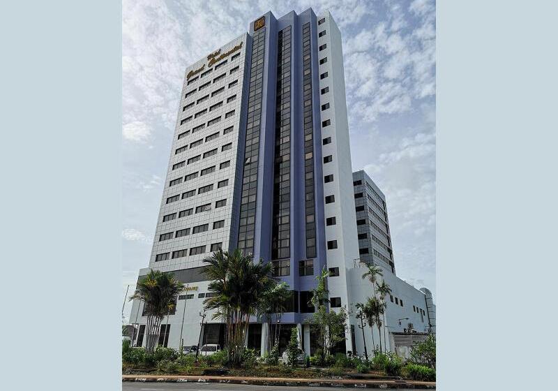 ホテル Grand Continental Kuching
