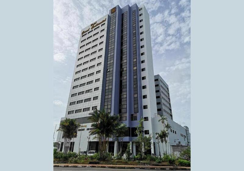ホテル Grand Continental Kuching