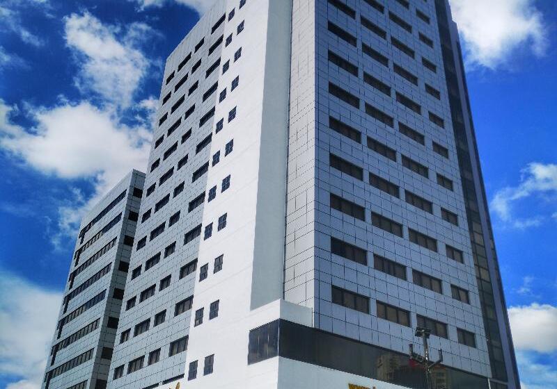 ホテル Grand Continental Kuching