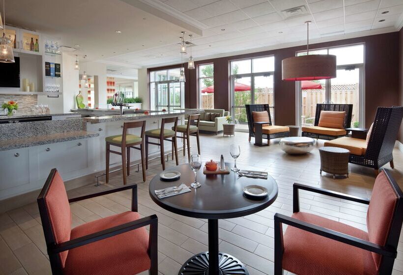 酒店 Hilton Garden Inn Montreal Airport