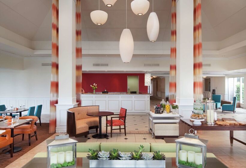 酒店 Hilton Garden Inn Montreal Airport