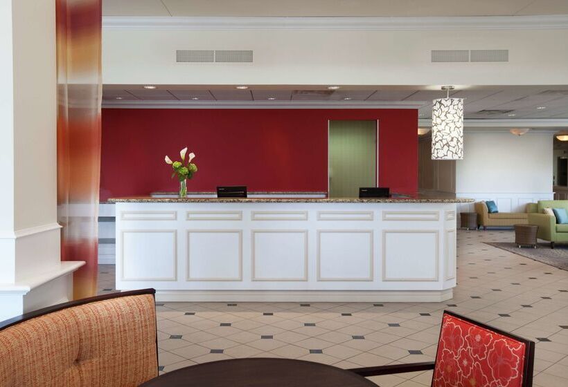 酒店 Hilton Garden Inn Montreal Airport