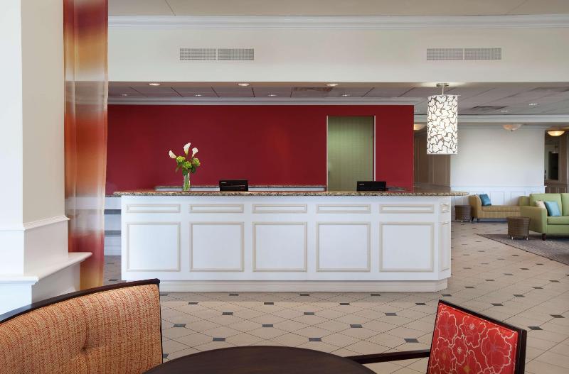 酒店 Hilton Garden Inn Montreal Airport