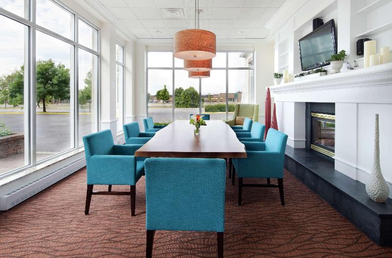 酒店 Hilton Garden Inn Montreal Airport