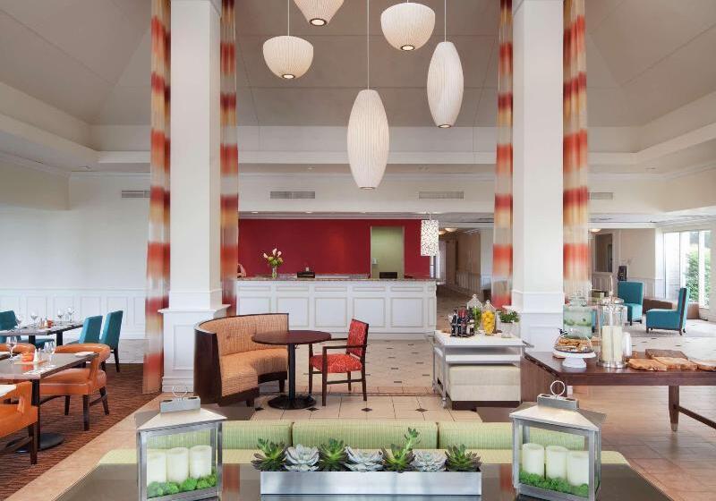 酒店 Hilton Garden Inn Montreal Airport