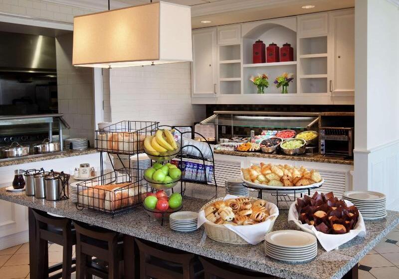 酒店 Hilton Garden Inn Montreal Airport