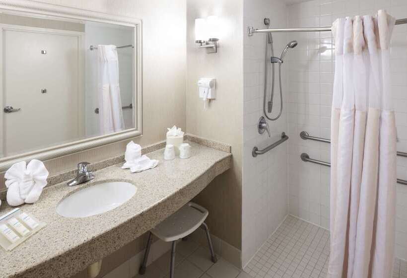 فندق Hilton Garden Inn Rockaway