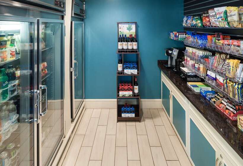 فندق Hilton Garden Inn Rockaway