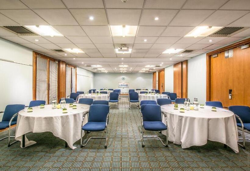 Hotel Holiday Inn Cambridge, An Ihg