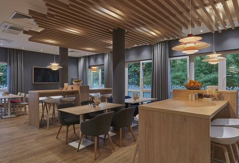 هتل Holiday Inn Express Cologne Troisdorf, An Ihg