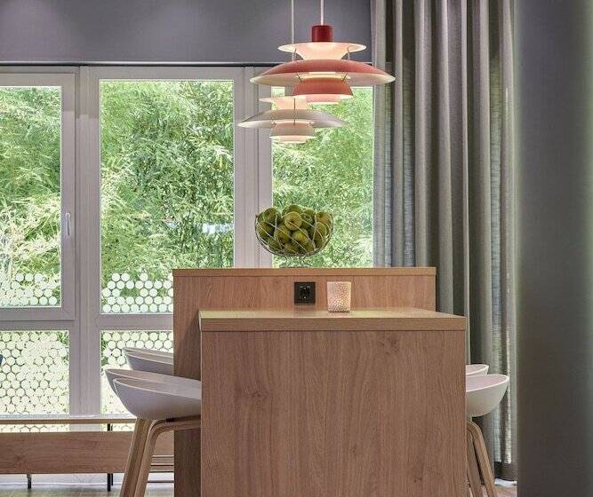 هتل Holiday Inn Express Cologne Troisdorf, An Ihg