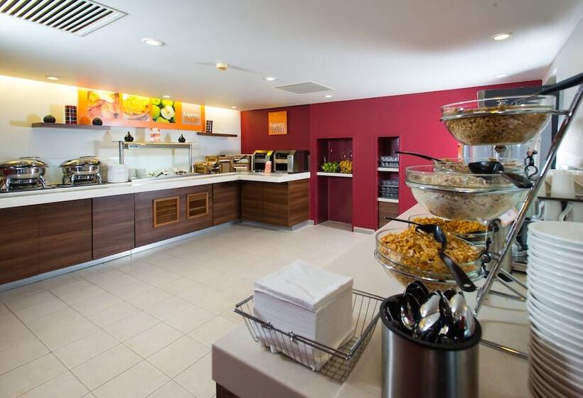 ホテル Holiday Inn Express Leeds City Centre, An Ihg