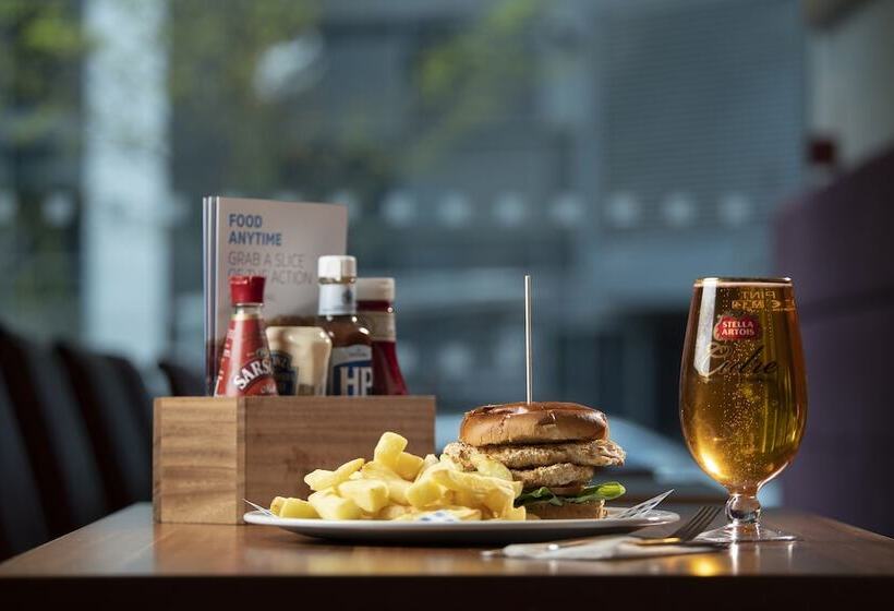 ホテル Holiday Inn Express Leeds City Centre, An Ihg