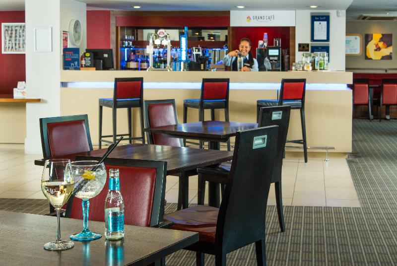 ホテル Holiday Inn Express Milton Keynes, An Ihg
