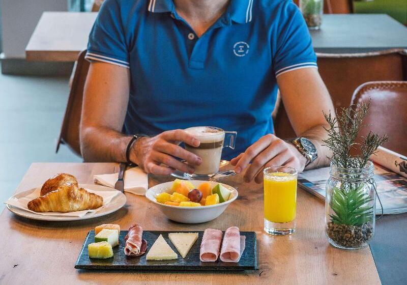 فندق Ibis Valencia Bonaire Aeropuerto