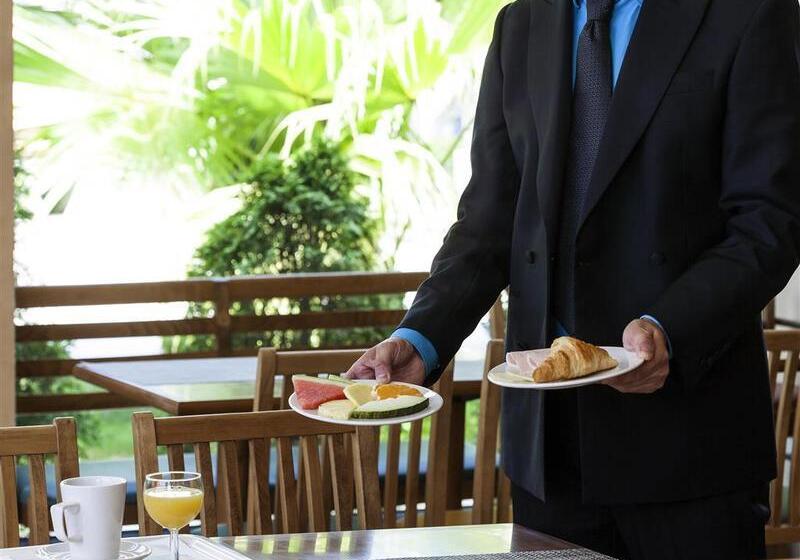 בית מלון כפרי Ibis Valencia Bonaire Aeropuerto