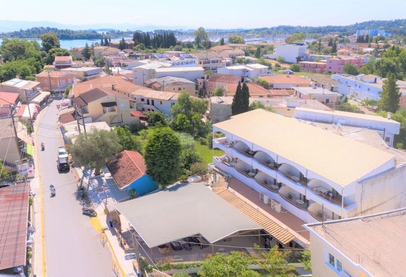 בית מלון כפרי Louvre