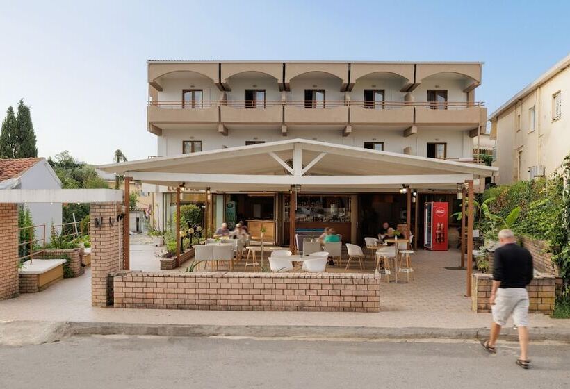 בית מלון כפרי Louvre