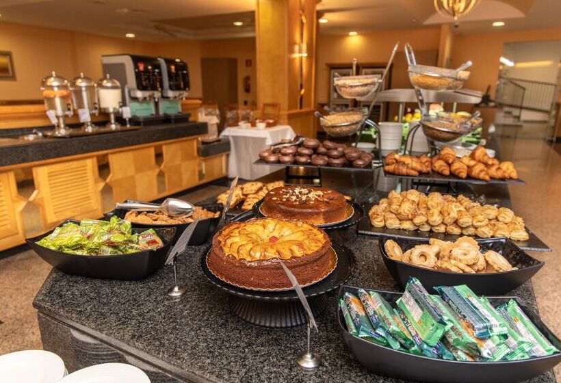 ホテル Mac Puerto Marina Benalmádena