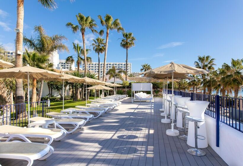 ホテル Mac Puerto Marina Benalmádena