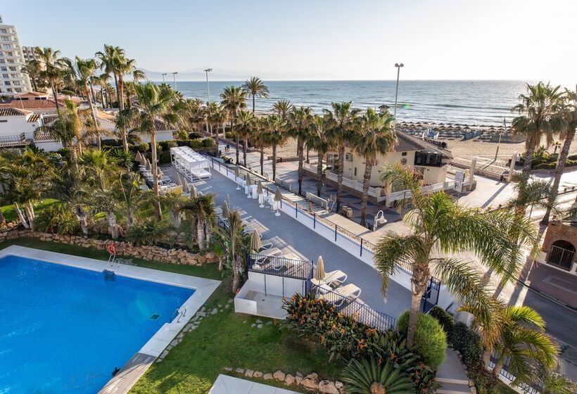 ホテル Mac Puerto Marina Benalmádena