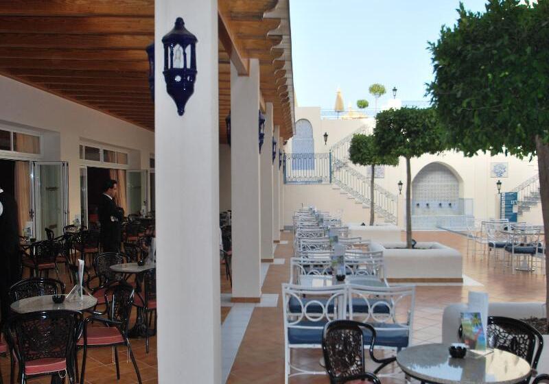 ホテル Mac Puerto Marina Benalmádena