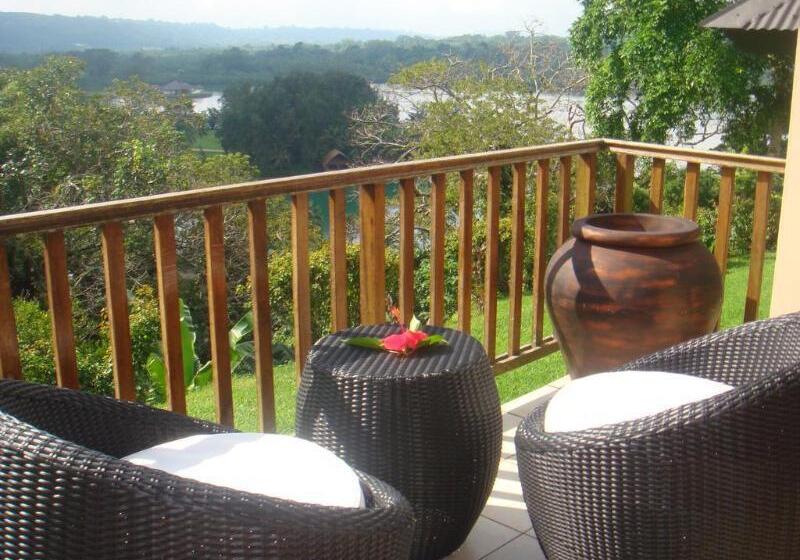 هتل Mangoes Resort