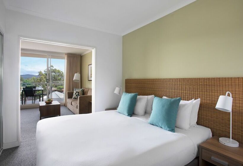 هتل Mantra Ettalong Beach