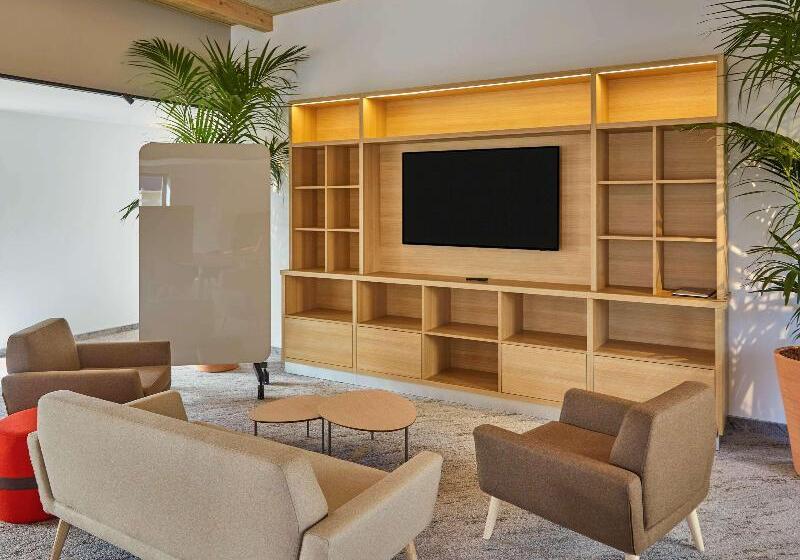 هتل Mercure Avignon Gare Tgv