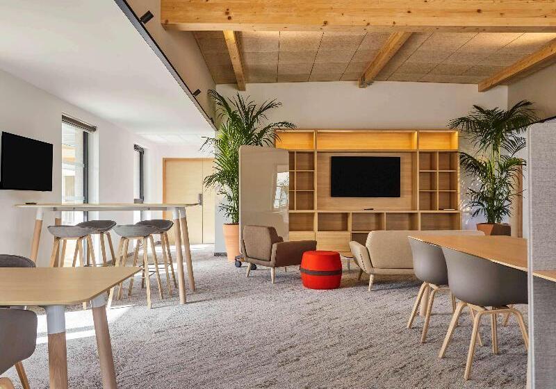 هتل Mercure Avignon Gare Tgv