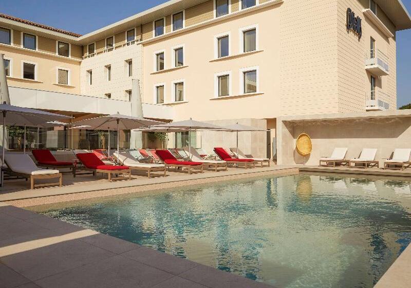 هتل Mercure Avignon Gare Tgv