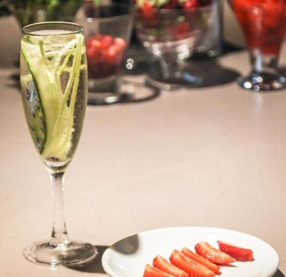 Отель Naxos Palace