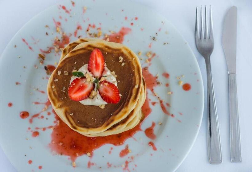 Отель Naxos Palace